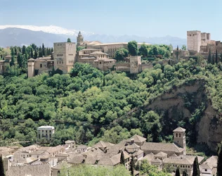 Vista del Palacio de la Alhambra desde el noreste, siglos XIV-XVI