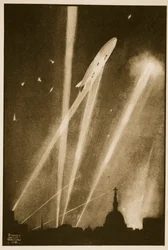 Incursión del Zeppelin en Londres, ilustración de "Flying Memories" de John Hamilton