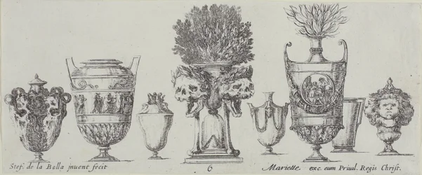 Plato seis de la colección de varios jarrones