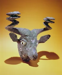 Cabeza de un toro, de Irak, c.2000 a.C.