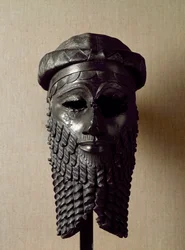 Arte sumerio: cabeza de rey, quizás Naram-Sin (Naram Sin) (2254-2218 a.C.). Escultura de bronce. Aproximadamente 2250 a.C. Dim. 36x20 cm Bagdad, Museo Nacional de Irak