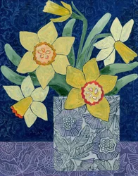 Narcisos de primavera en un jarrón