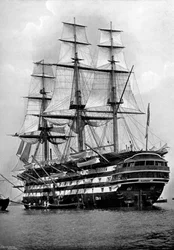 El barco de entrenamiento HMS St Vincent en Portsmouth, Hampshire, 1896