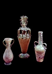 Arte oriental: jarrones de vidrio de producción siria. Siglo I al V d.C.