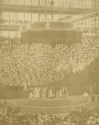 La Reina Victoria presidiendo la reapertura del Palacio de Cristal reconstruido en Sydenham, 1854