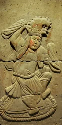 Estela de terracota con bailarina, Dinastía Tang (618-907), descubierta en la Provincia de Shaanxi, Museo de la Selva de Estelas en Xian. Fotografía, Leonard de Selva, China, 2006