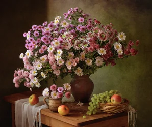 Naturaleza muerta floral otoñal