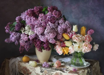 Lilas y tulipanes en todo su esplendor