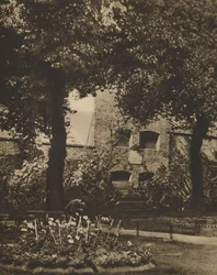 Sitio de la prisión de Marshalsea desde el cementerio de St. Georges, Southwark, c1935