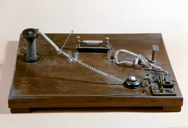 El polvo metálico Coherer Marconi