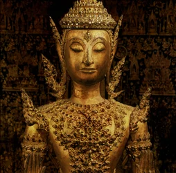 Buda de pie en abhaya mudra, estilo Rattanakosin, mediados del siglo XIX