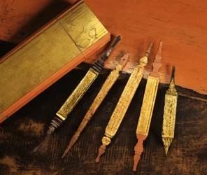 Manuscritos budistas Lanna (hoja de palma y madera)