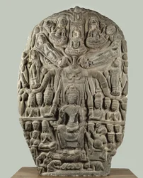 Estelas con Buda y deidades adoradoras, Período Davaravati