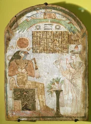 Estela que representa a Tachenes rezando ante el dios Re-Horakhty, 900 a.C.