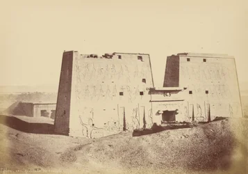 Vista general del Templo de Edfu