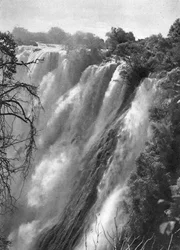 Catarata oriental, Cataratas Victoria, Livingstone a Broken Hill, Rhodesia del Norte, 1925 1927