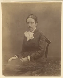 [Retrato de mujer de mediana edad]