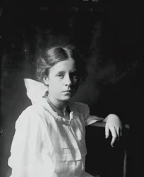 Ruth Harding, c. 1903
