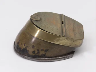 Tintero de casco de caballo perteneciente al Capitán William Tyrwhitt Drake, Royal Horse Guards, c.1829