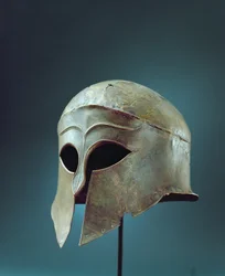 Casco de estilo corintio