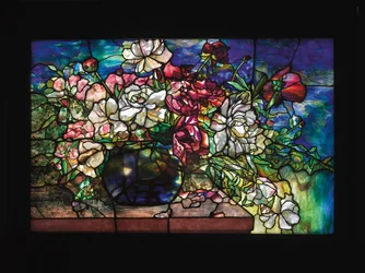 Una ventana de "Peonía" de la Casa Darius Goff, Pawtucket, Rhode Island, c.1893