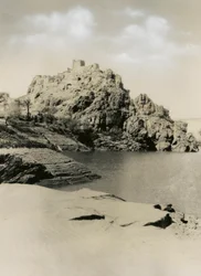 Aldea fortificada en Diffinarti, Sudán, fotografía de Ugo Monneret de Villard