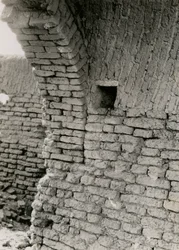 Ruinas de una iglesia en el desierto, detalle de la pechina de la cúpula, Adindan, Egipto, fotografía de Ugo Monneret de Villard.