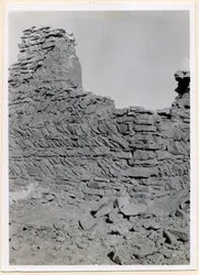 Ruinas de la iglesia meridional, detalle de la mampostería, Sabagura, Egipto, fotografía de Ugo Monneret de Villard.