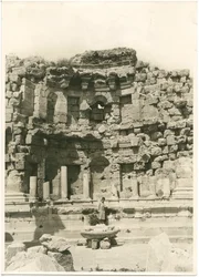 El ninfeo, ciudad greco-romana de Gerasa (hoy Jerash), fotografía de Ugo Monneret de Villard, hacia 1930.