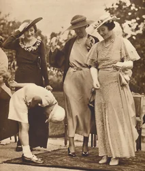 ¡Y se olvidó su sombrero!, c1930s, 1937
