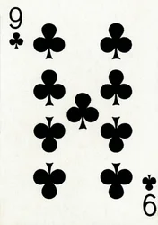 9 de tréboles de una baraja de cartas de Goodall & Son Ltd., c1940