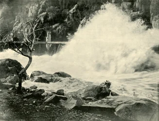 Una Gran Ola en la Garganta del Catarata, cerca de Launceston, 1901