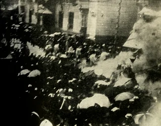 Una bomba explota el día de la boda del rey y la reina de España, Madrid, 1906, 1910