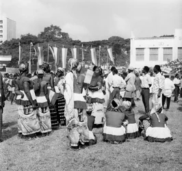 Una fiesta en Argelia, 1957