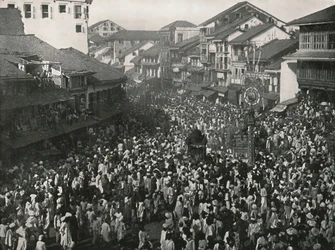 Una gran procesión nativa, Bombay, India, 1895