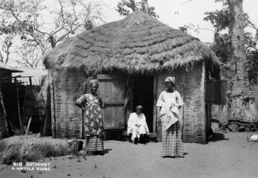 Una casa de mimbre, Bathurst, Gambia, siglo XX