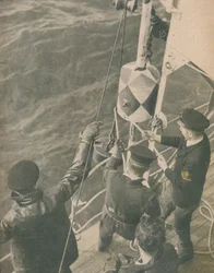 A bordo de un dragaminas británico, 1945