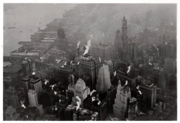 Vista aérea de Manhattan, Ciudad de Nueva York, EE.UU., desde un Zeppelin, 1928-1933