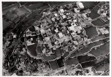 Vista aérea de las alturas alrededor de Jerusalén, Palestina, desde un Zeppelin, 1931 1933