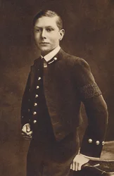 A los dieciséis - Príncipe Alberto, cadete naval en Osborne, c. 1910, 1937