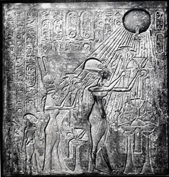 Akenatón Amenhotep IV faraón hereje egipcio