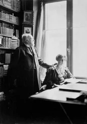 Alexander Onegin, autor e historiador ruso, y la bailarina Tamara Karsavina, principios del siglo XX