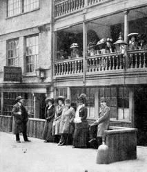 Americanos en Londres, Una Fiesta en el Hotel George, Borough, Southwark, Londres, 1910