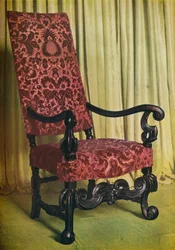 Una silla de brazo tapizada, c. 1680