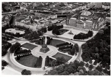 Vista aérea de la Königsplatz, Múnich, Alemania, desde un zepelín