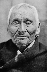 Un anciano indio Tlingit de Alaska, 1912