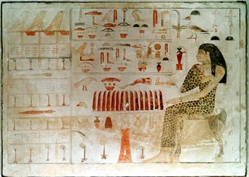 Estela egipcia antigua con jeroglíficos, siglo XXVII-XXV a.C.