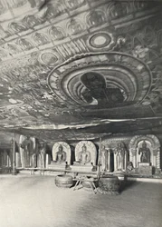 Desde los templos rupestres de Dambulla, 1926