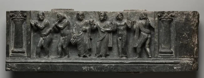 Relieve Bacanal, 1-100