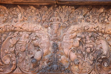 Templo Banteay Srei en Angkor. Intrincadamente tallado